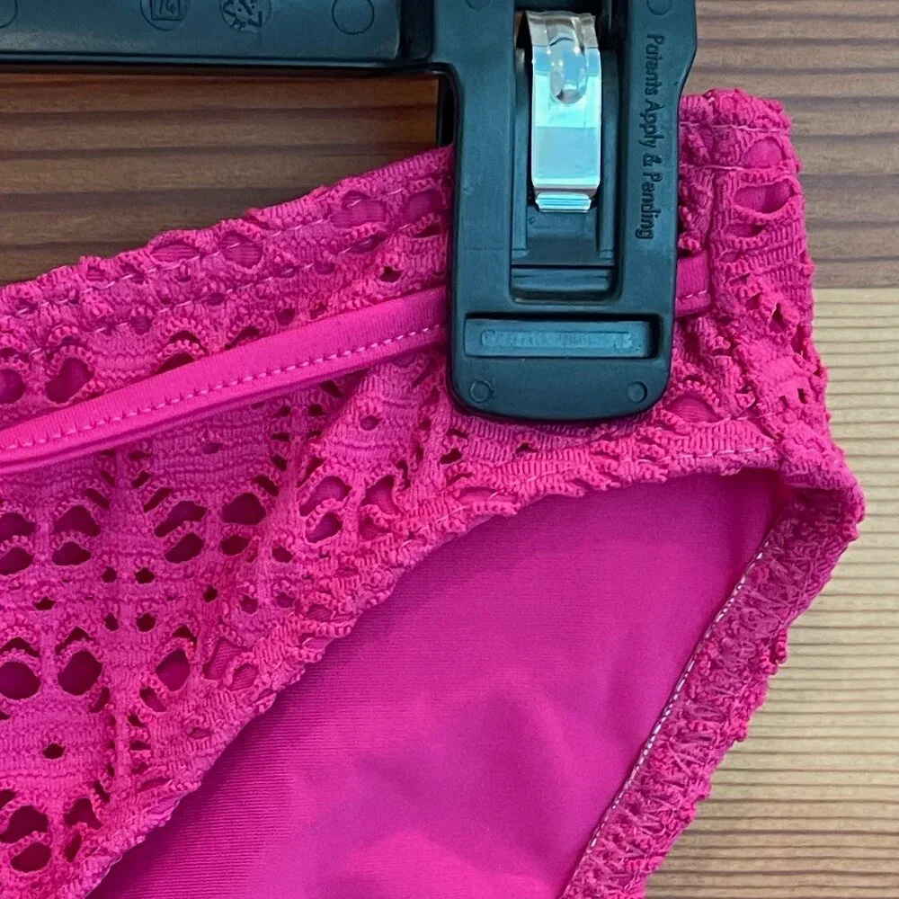 Rasberry Pink Crochet Bikini Bottoms - Women's Small - EUC - Picture 4 of 8